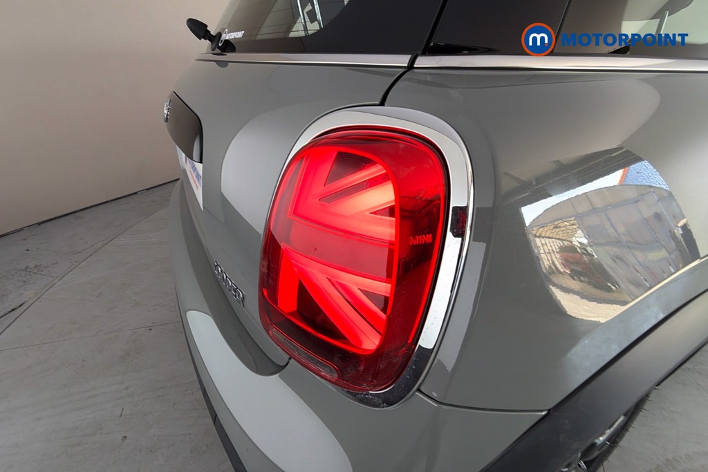 Mini Hatchback Cooper Classic Manual Petrol Hatchback - Stock Number (1668091) - 38th supplementary image