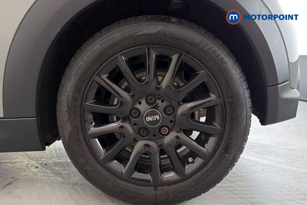 Mini Hatchback Cooper Classic Manual Petrol Hatchback - Stock Number (1668091) - 48th supplementary image
