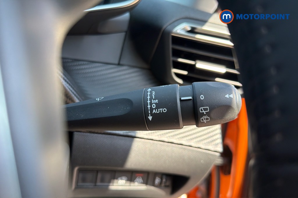 Peugeot 2008 Allure Premium Manual Petrol SUV - Stock Number (1668156) - 2nd supplementary image