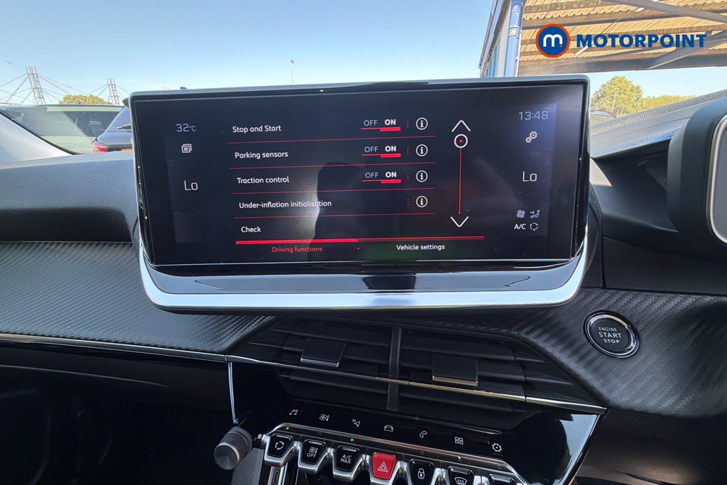 Peugeot 2008 Allure Premium Manual Petrol SUV - Stock Number (1668156) - 3rd supplementary image