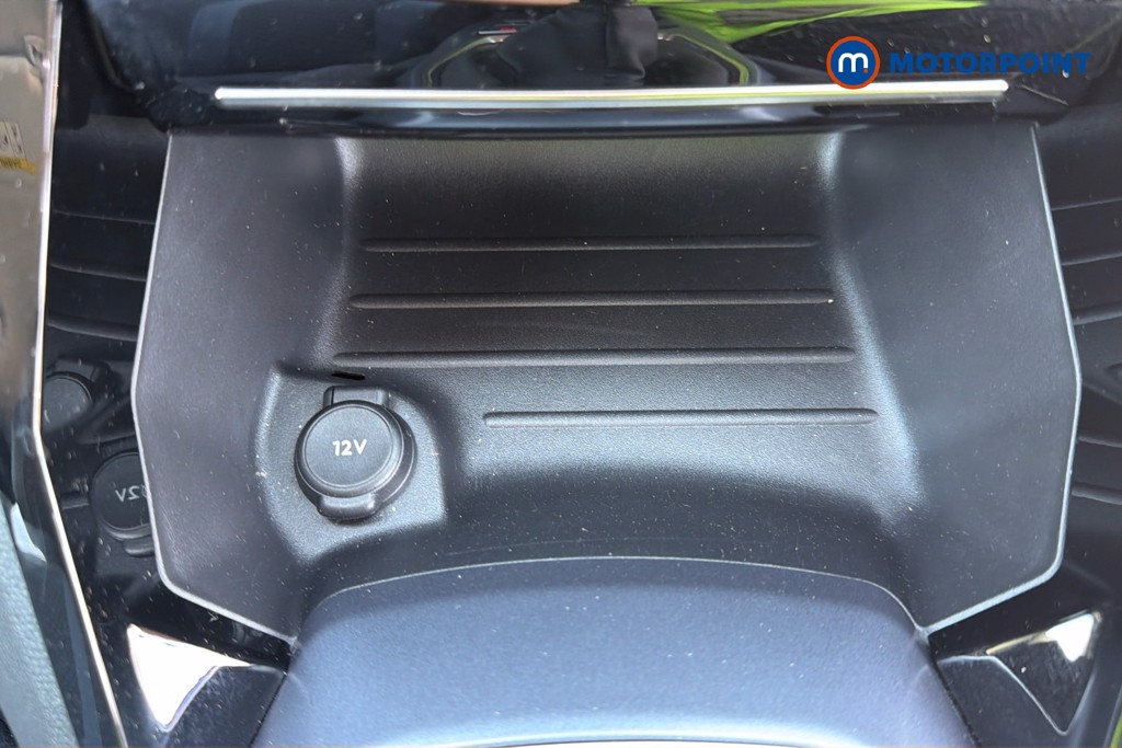 Peugeot 2008 Allure Premium Manual Petrol SUV - Stock Number (1668156) - 6th supplementary image