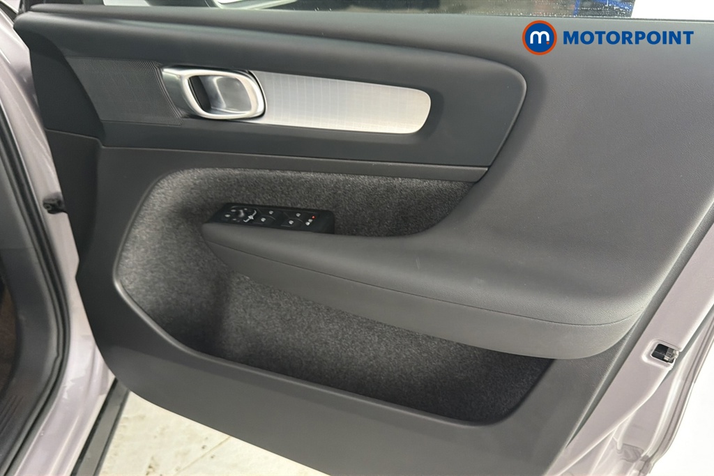 Volvo Xc40 Core Automatic Petrol SUV - Stock Number (1668236) - 18th supplementary image
