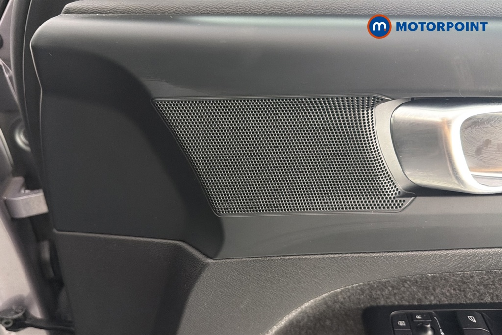 Volvo Xc40 Core Automatic Petrol SUV - Stock Number (1668236) - 21st supplementary image