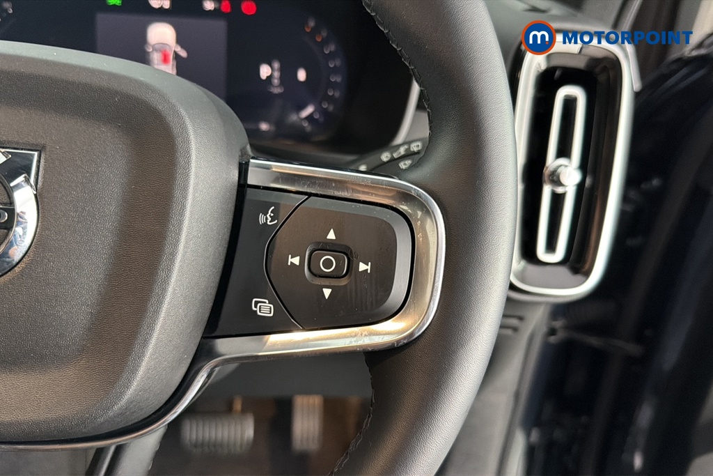 Volvo Xc40 Core Automatic Petrol SUV - Stock Number (1668351) - 3rd supplementary image