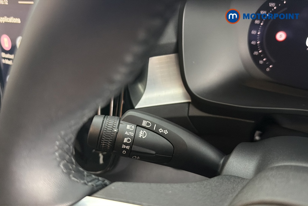 Volvo Xc40 Core Automatic Petrol SUV - Stock Number (1668351) - 5th supplementary image