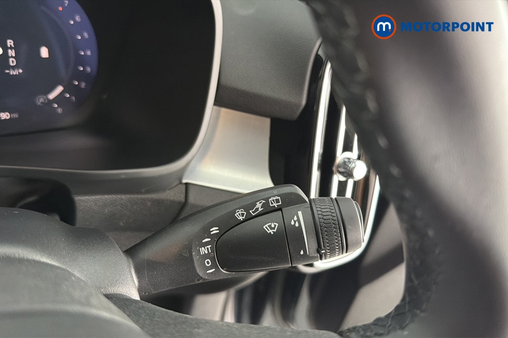 Volvo Xc40 Core Automatic Petrol SUV - Stock Number (1668351) - 6th supplementary image