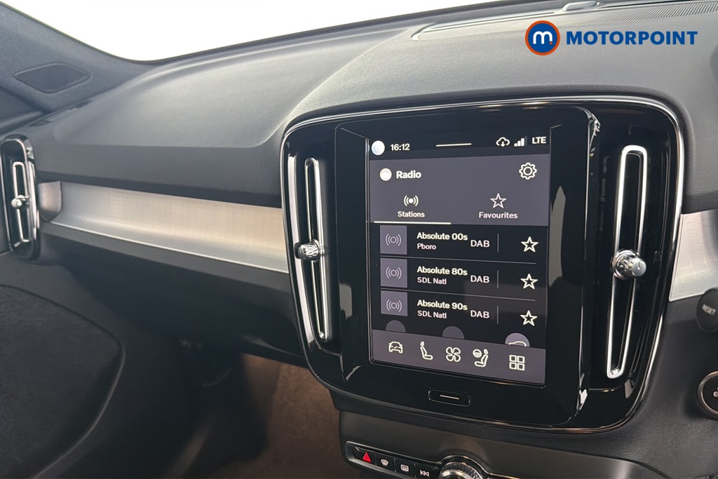 Volvo Xc40 Core Automatic Petrol SUV - Stock Number (1668351) - 8th supplementary image