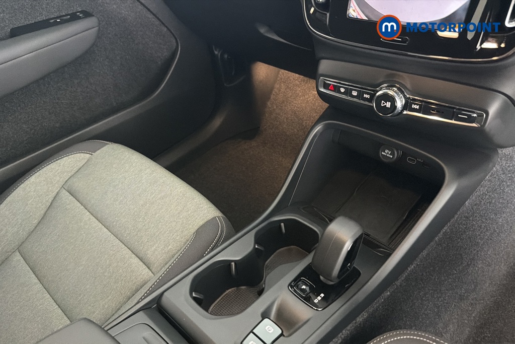 Volvo Xc40 Core Automatic Petrol SUV - Stock Number (1668351) - 15th supplementary image