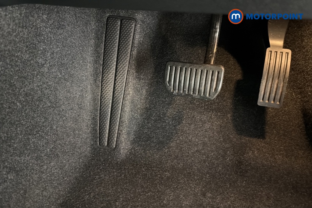Volvo Xc40 Core Automatic Petrol SUV - Stock Number (1668351) - 24th supplementary image