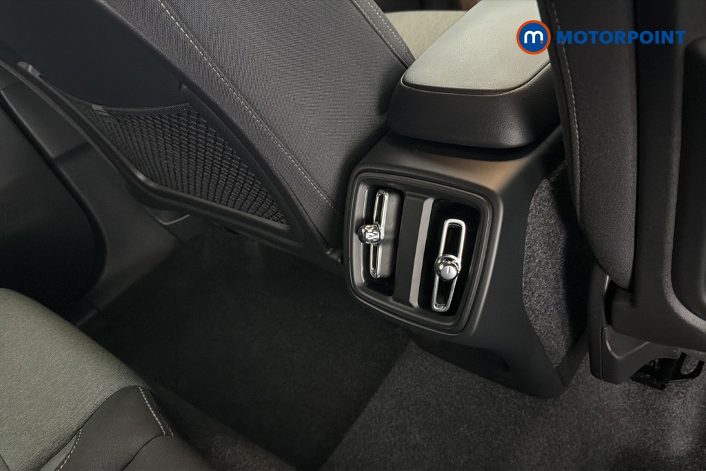 Volvo Xc40 Core Automatic Petrol SUV - Stock Number (1668351) - 28th supplementary image