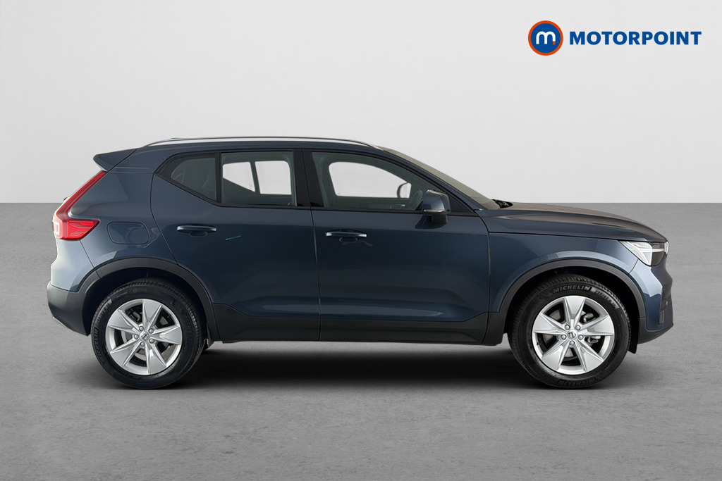 Volvo Xc40 Core Automatic Petrol SUV - Stock Number (1668351) - Passenger side