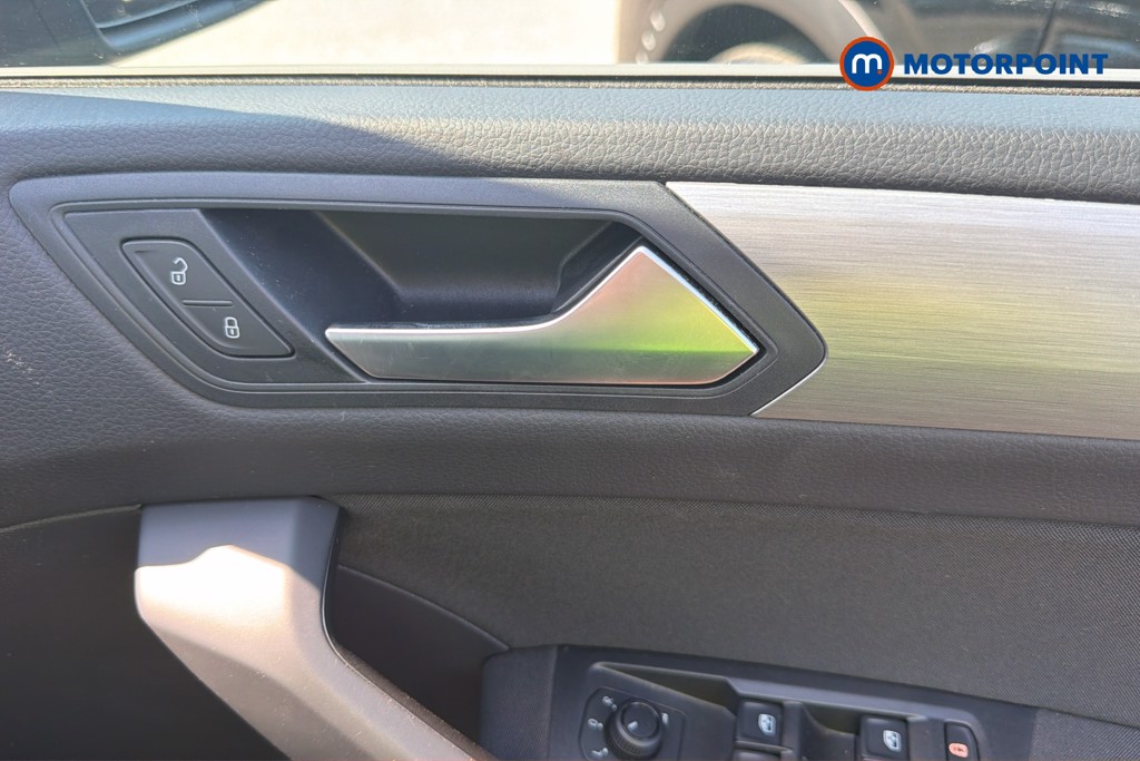 Volkswagen Touran Match Automatic Petrol People Carrier - Stock Number (1668395) - 19th supplementary image