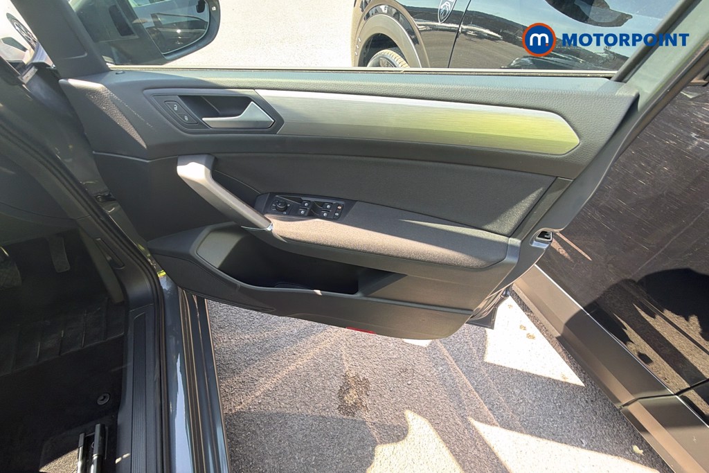 Volkswagen Touran Match Automatic Petrol People Carrier - Stock Number (1668395) - 38th supplementary image