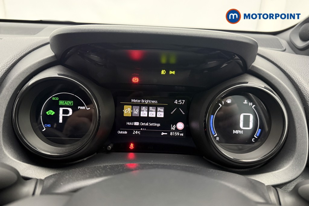 Toyota Yaris Dynamic Automatic Petrol-Electric Hybrid Hatchback - Stock Number (1668440) - 5th supplementary image