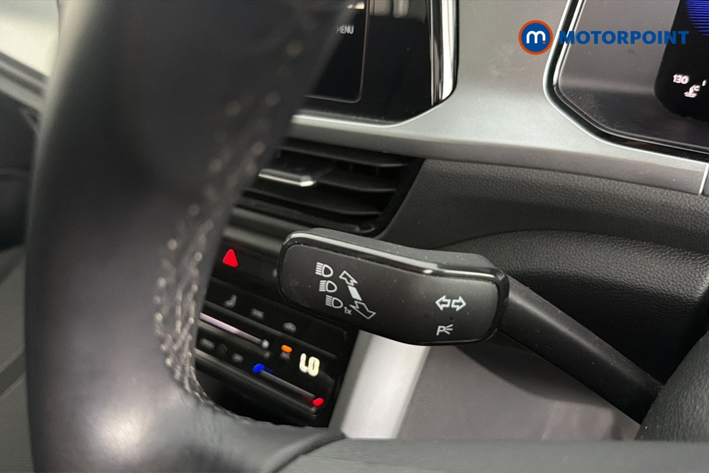 Volkswagen T-Roc Life Manual Petrol SUV - Stock Number (1668453) - 5th supplementary image