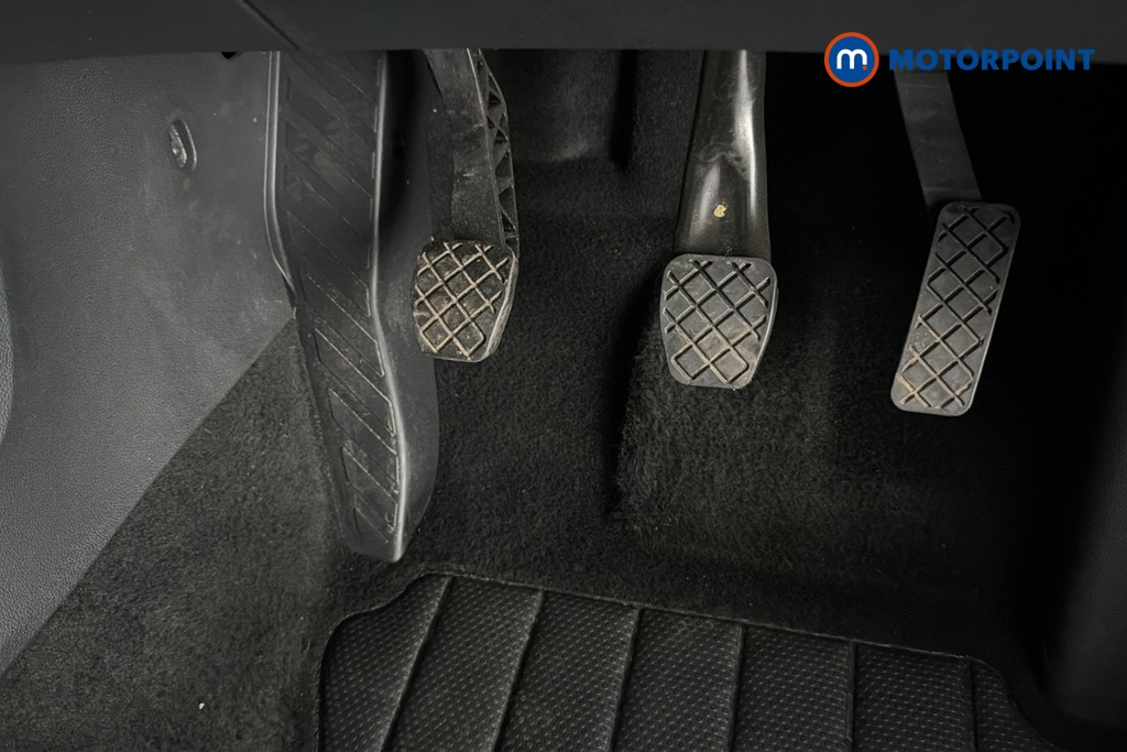 Volkswagen T-Roc Life Manual Petrol SUV - Stock Number (1668453) - 24th supplementary image