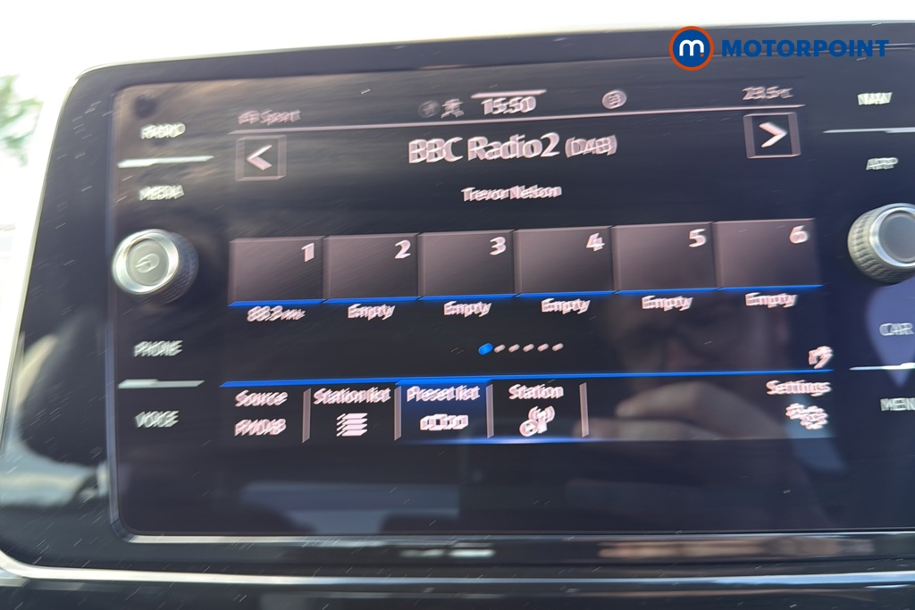 Volkswagen T-Roc R-Line Manual Petrol SUV - Stock Number (1668454) - 8th supplementary image