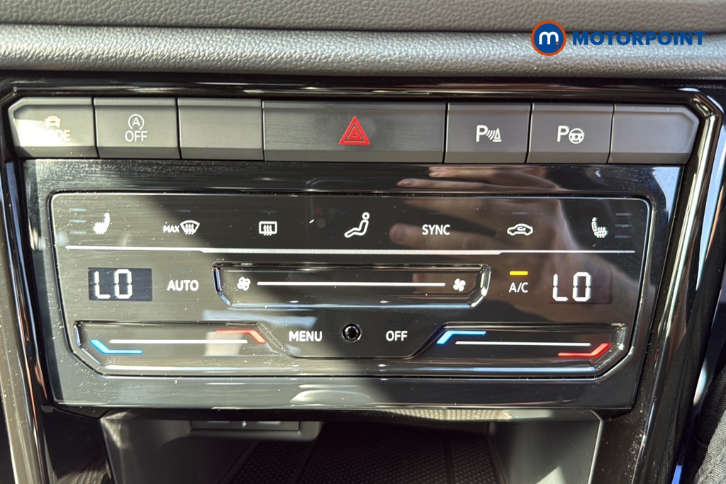 Volkswagen T-Roc R-Line Manual Petrol SUV - Stock Number (1668454) - 12th supplementary image