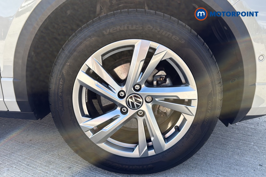 Volkswagen T-Roc R-Line Manual Petrol SUV - Stock Number (1668454) - 47th supplementary image