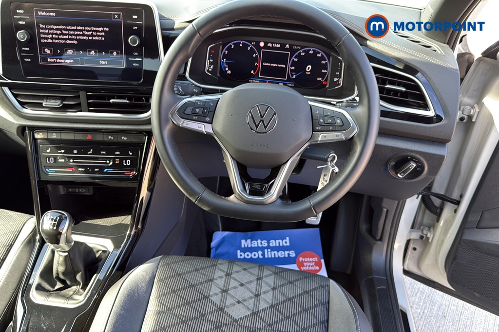 Volkswagen T-Roc R-Line Manual Petrol SUV - Stock Number (1668454) - 1st supplementary image
