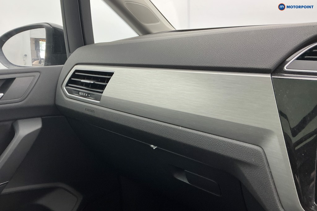 Volkswagen Touran Match Manual Petrol People Carrier - Stock Number (1668493) - 18th supplementary image