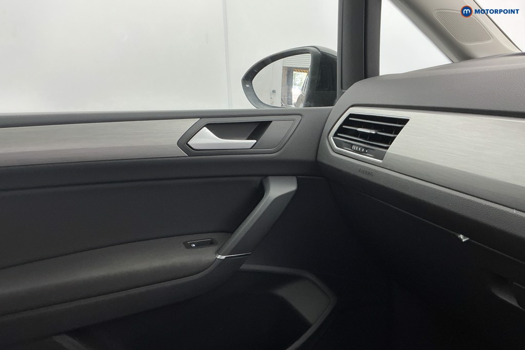Volkswagen Touran Match Manual Petrol People Carrier - Stock Number (1668493) - 19th supplementary image