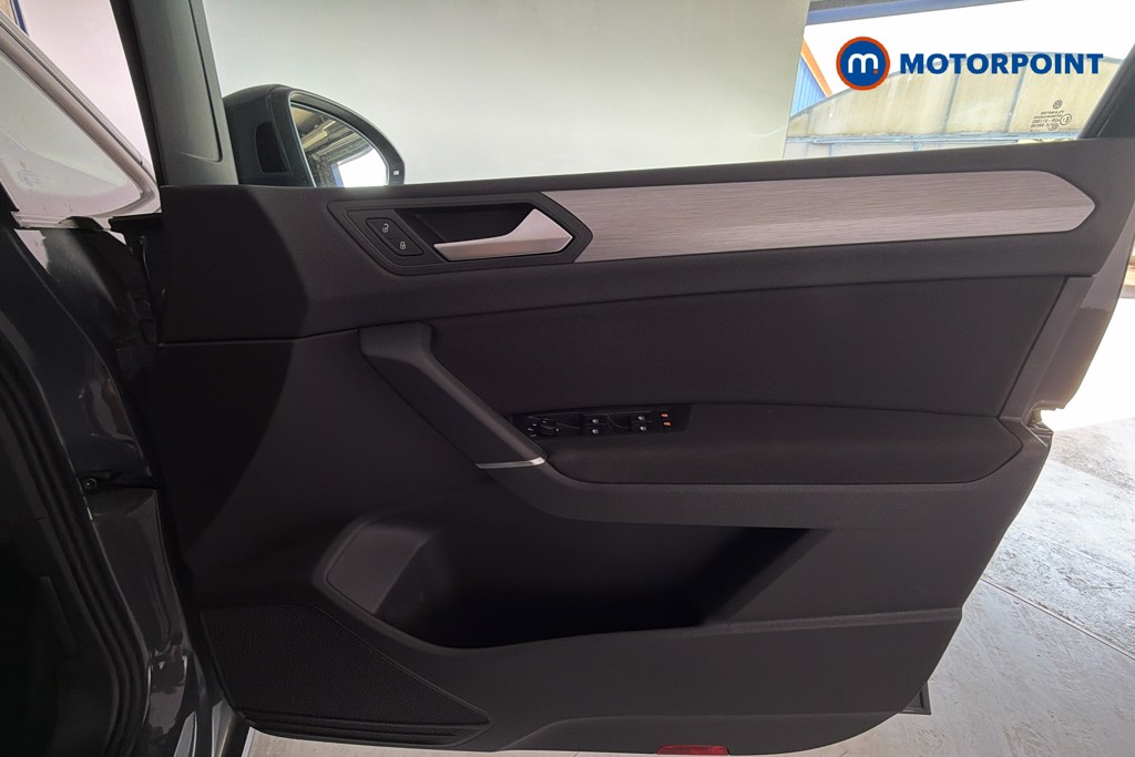 Volkswagen Touran Match Manual Petrol People Carrier - Stock Number (1668547) - 19th supplementary image