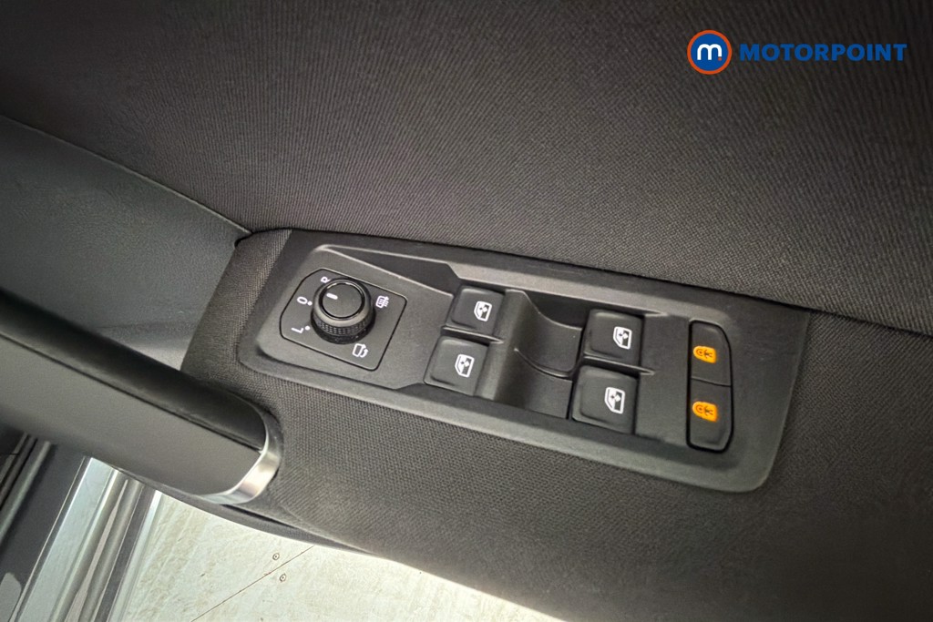 Volkswagen Touran Match Manual Petrol People Carrier - Stock Number (1668547) - 20th supplementary image