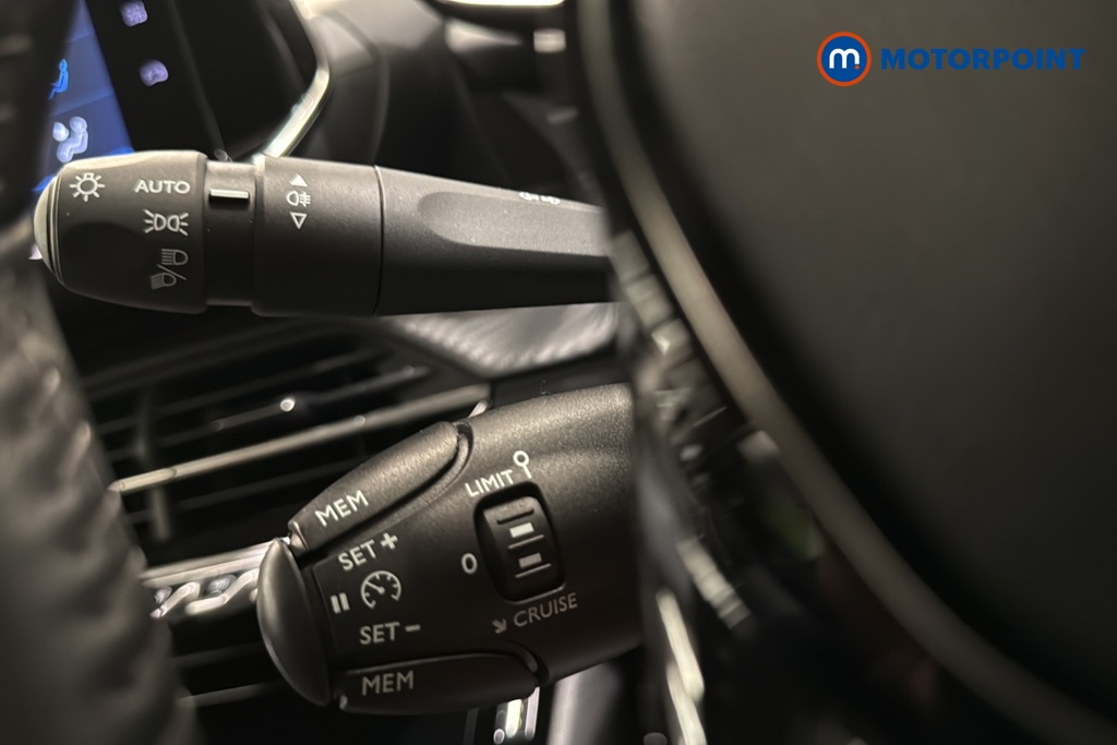 Peugeot 208 Allure Premium -Plus Manual Petrol Hatchback - Stock Number (1668844) - 11th supplementary image