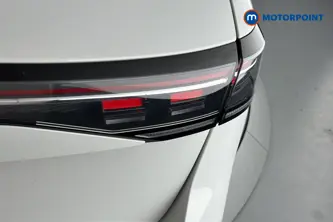 Volkswagen Passat R-Line Automatic Petrol Plug-In Hybrid Estate - Stock Number (1669010) - 36th supplementary image