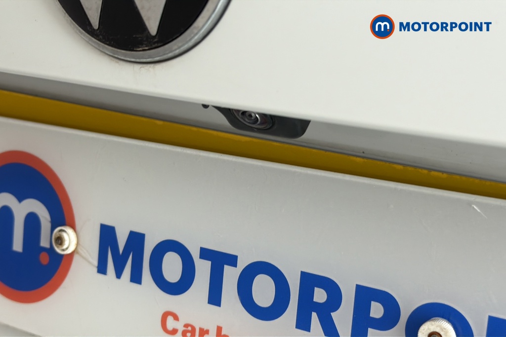 Volkswagen Passat R-Line Automatic Petrol Plug-In Hybrid Estate - Stock Number (1669010) - 37th supplementary image