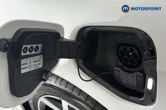 Volkswagen Passat R-Line Automatic Petrol Plug-In Hybrid Estate - Stock Number (1669010) - 40th supplementary image