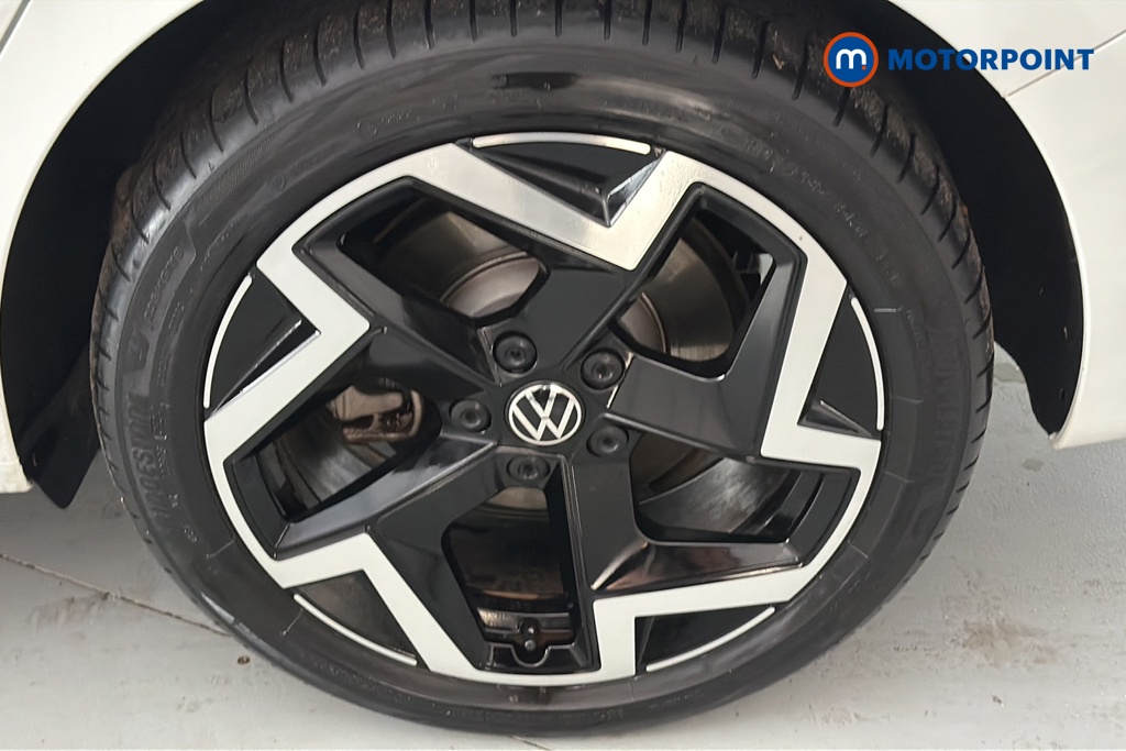 Volkswagen Passat R-Line Automatic Petrol Plug-In Hybrid Estate - Stock Number (1669010) - 45th supplementary image