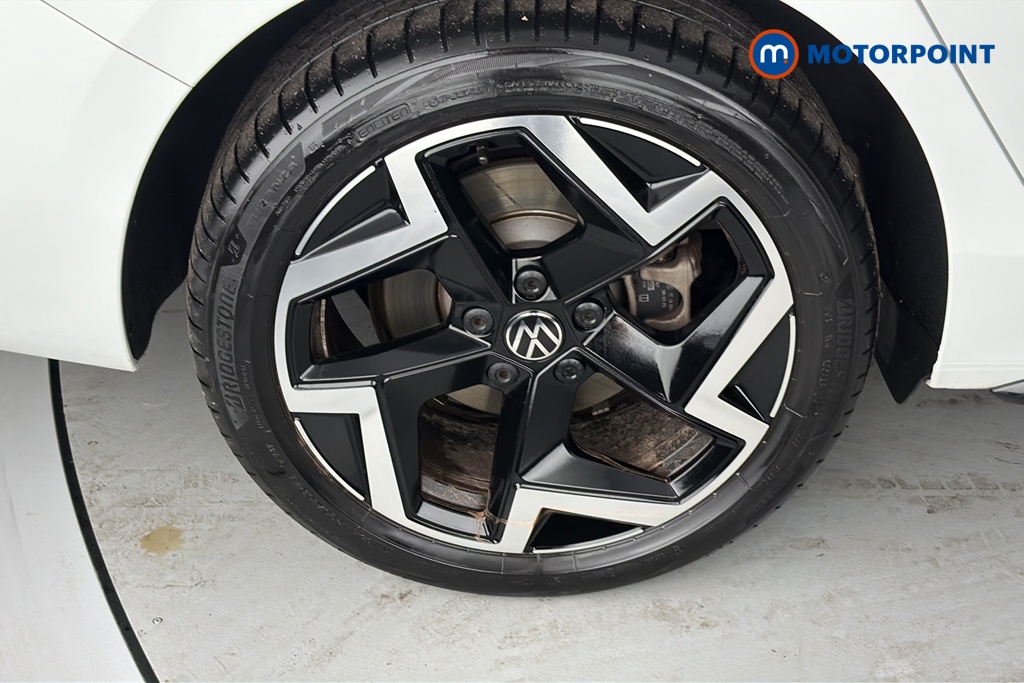 Volkswagen Passat R-Line Automatic Petrol Plug-In Hybrid Estate - Stock Number (1669010) - 46th supplementary image