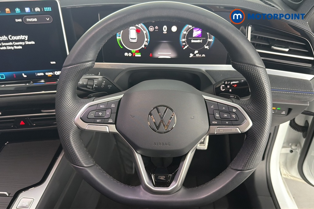 Volkswagen Passat R-Line Automatic Petrol Plug-In Hybrid Estate - Stock Number (1669019) - 2nd supplementary image