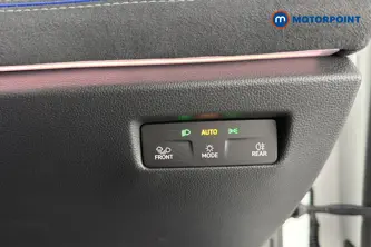 Volkswagen Passat R-Line Automatic Petrol Plug-In Hybrid Estate - Stock Number (1669019) - 11th supplementary image