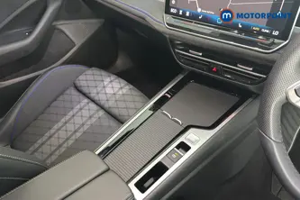 Volkswagen Passat R-Line Automatic Petrol Plug-In Hybrid Estate - Stock Number (1669019) - 15th supplementary image