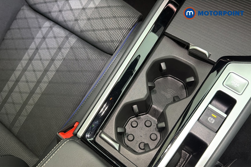 Volkswagen Passat R-Line Automatic Petrol Plug-In Hybrid Estate - Stock Number (1669019) - 16th supplementary image