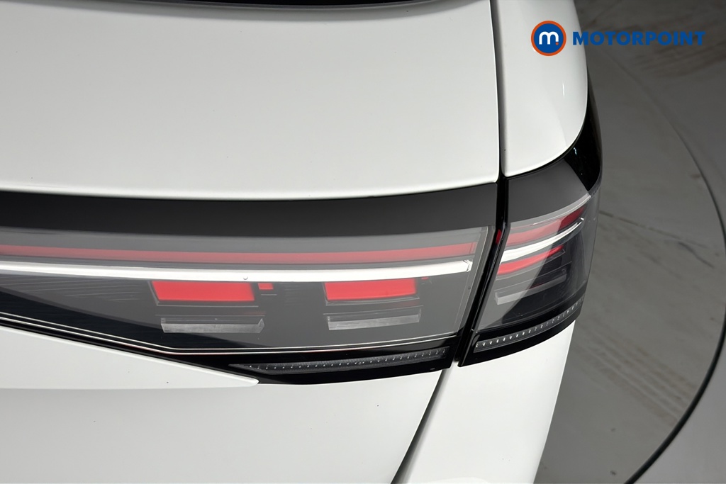 Volkswagen Passat R-Line Automatic Petrol Plug-In Hybrid Estate - Stock Number (1669019) - 36th supplementary image