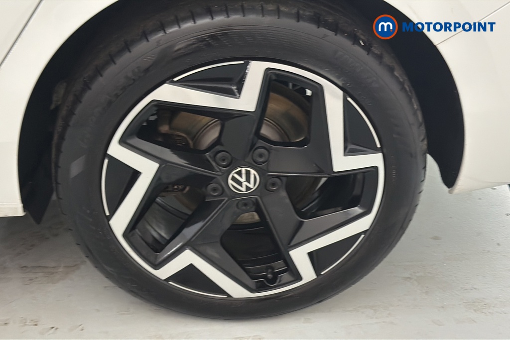 Volkswagen Passat R-Line Automatic Petrol Plug-In Hybrid Estate - Stock Number (1669019) - 45th supplementary image