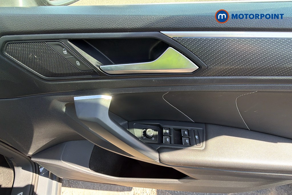Volkswagen Tiguan R-Line Automatic Petrol SUV - Stock Number (1645662) - 20th supplementary image