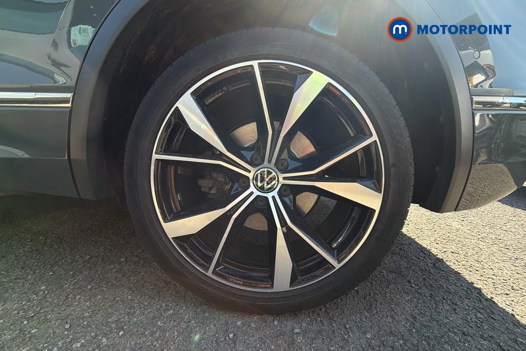 Volkswagen Tiguan R-Line Automatic Petrol SUV - Stock Number (1645662) - 48th supplementary image