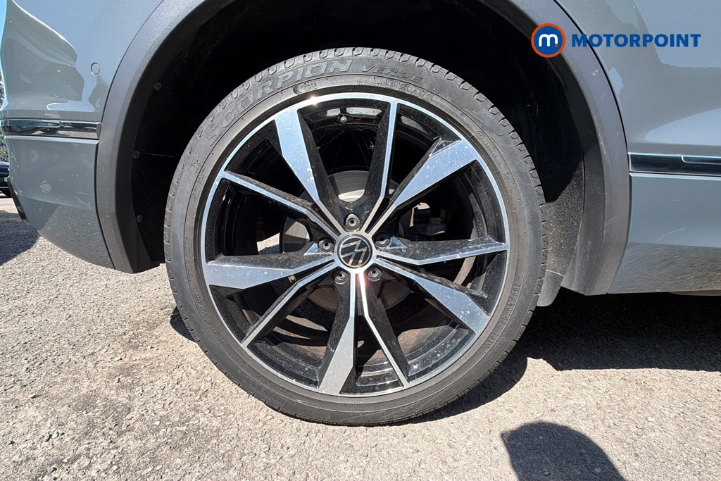 Volkswagen Tiguan R-Line Automatic Petrol SUV - Stock Number (1645662) - 49th supplementary image