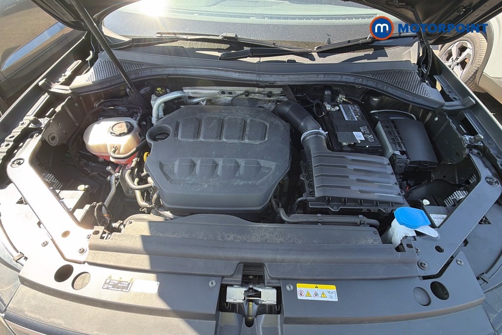 Volkswagen Tiguan R-Line Automatic Petrol SUV - Stock Number (1645662) - 51st supplementary image