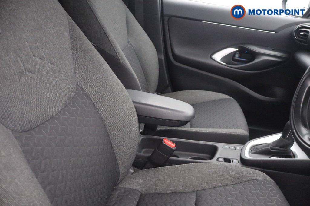 Toyota Yaris Cross Design Automatic Petrol-Electric Hybrid Estate - Stock Number (1650408) - 11th supplementary image