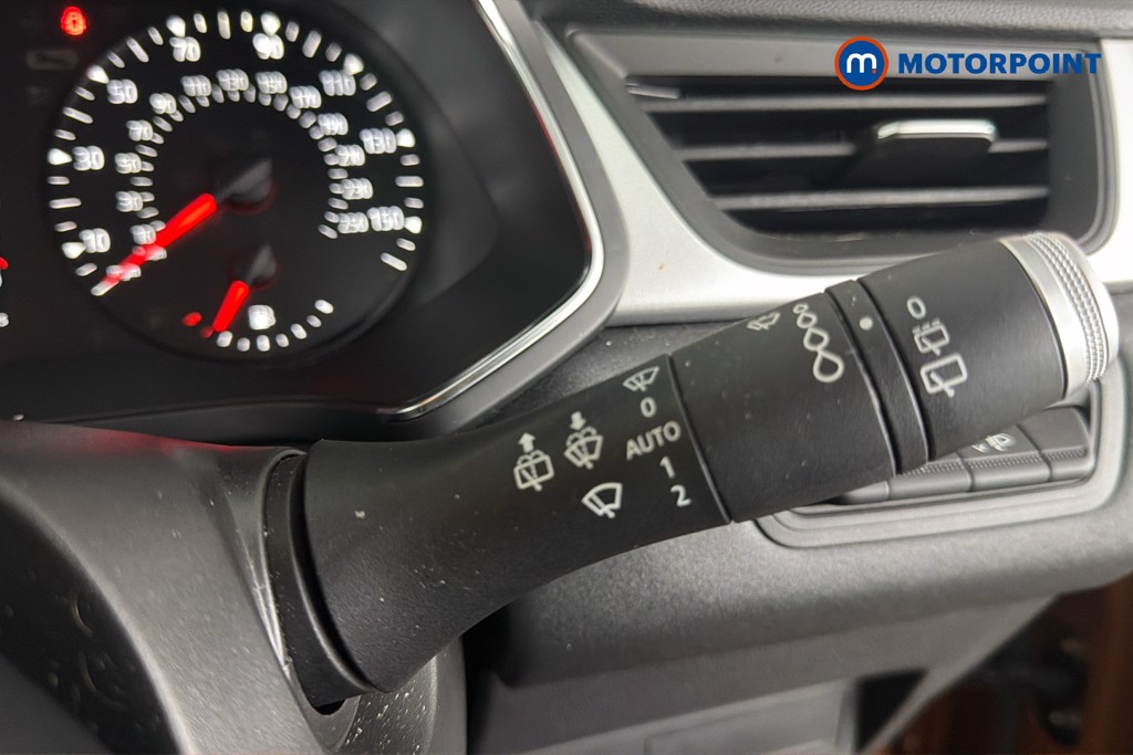 Renault Captur Iconic Automatic Petrol SUV - Stock Number (1650604) - 7th supplementary image