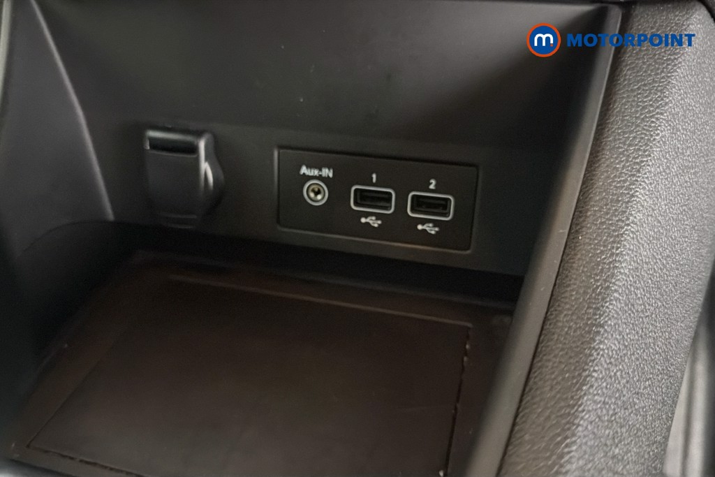 Renault Captur Iconic Automatic Petrol SUV - Stock Number (1650604) - 17th supplementary image
