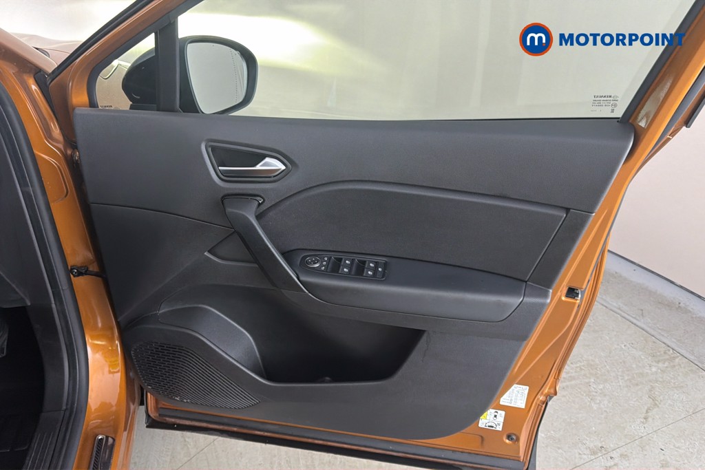 Renault Captur Iconic Automatic Petrol SUV - Stock Number (1650604) - 19th supplementary image