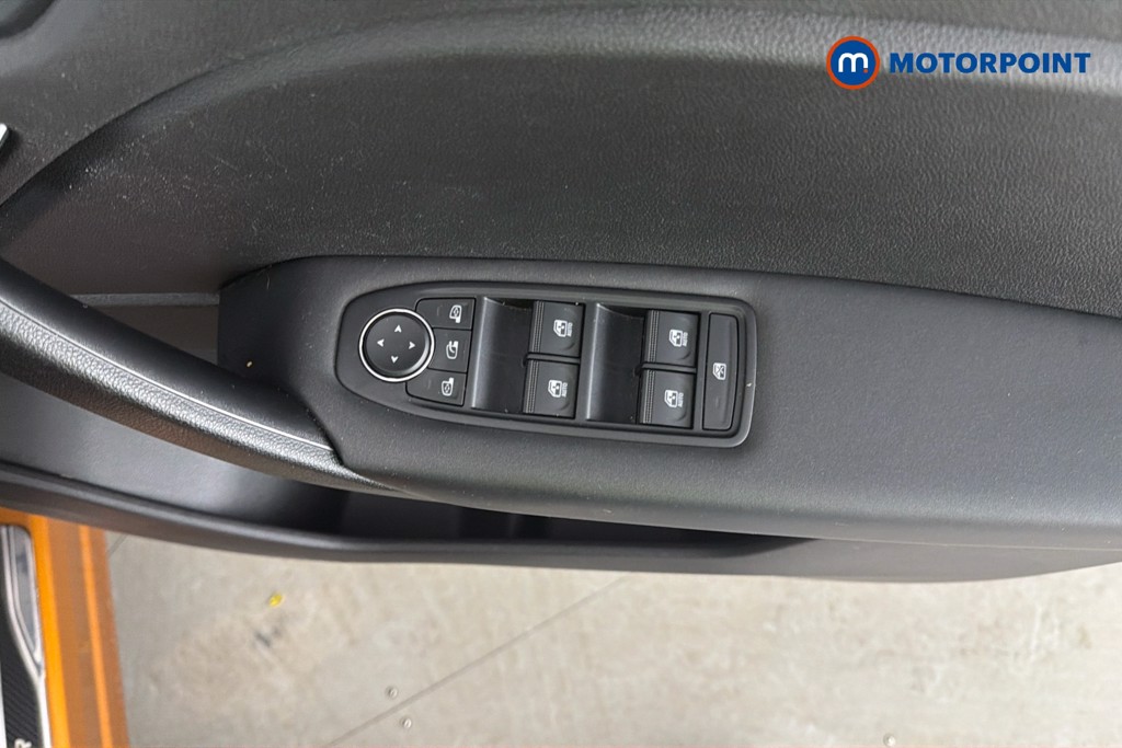 Renault Captur Iconic Automatic Petrol SUV - Stock Number (1650604) - 20th supplementary image