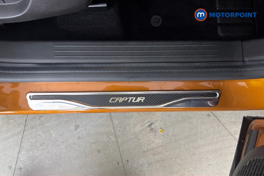 Renault Captur Iconic Automatic Petrol SUV - Stock Number (1650604) - 27th supplementary image